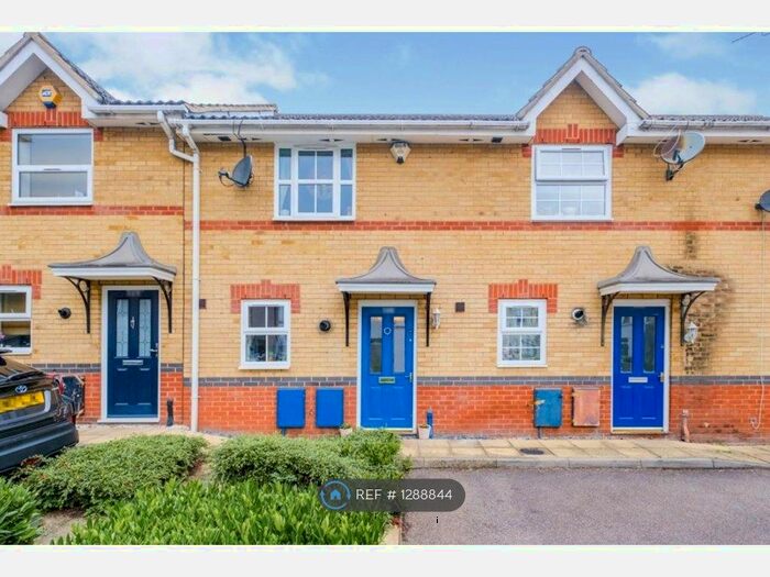 2 Bedroom Terraced House To Rent In Brookhill Road, London SE18