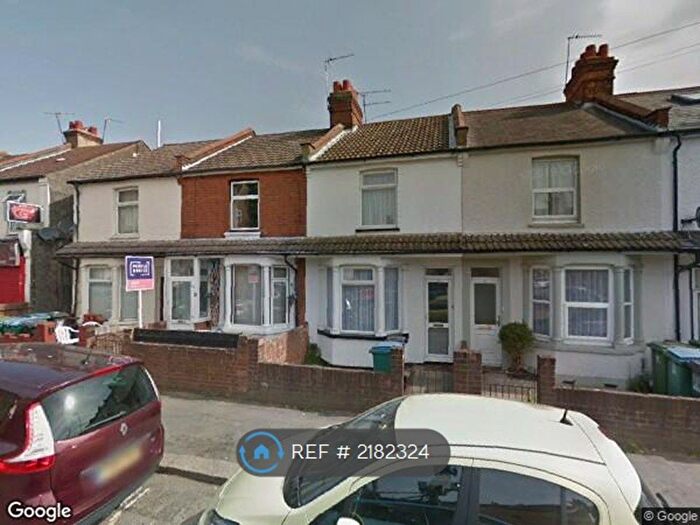 3 Bedroom Terraced House To Rent In Queens Avenue, Watford, WD18