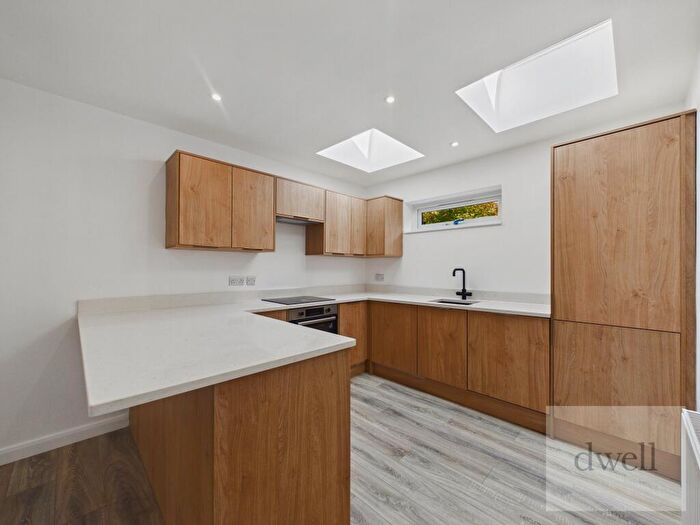 1 Bedroom Flat To Rent In Leeds Road, Kippax, LS25