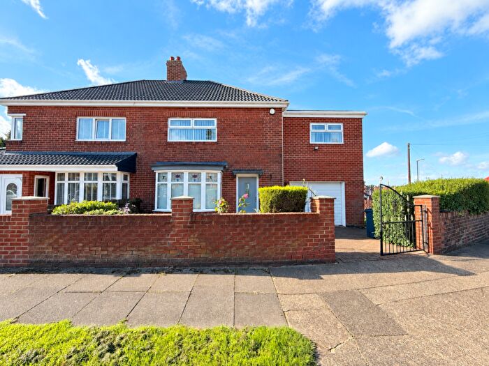 3 Bedroom Semi Detached House For Sale In Broadmayne Avenue, Sunderland, SR4
