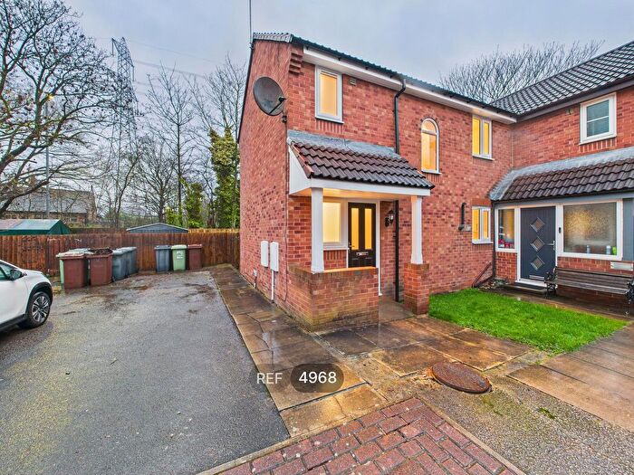 3 Bedroom Semi Detached House To Rent In , Pinders Green Court, Leeds, LS26