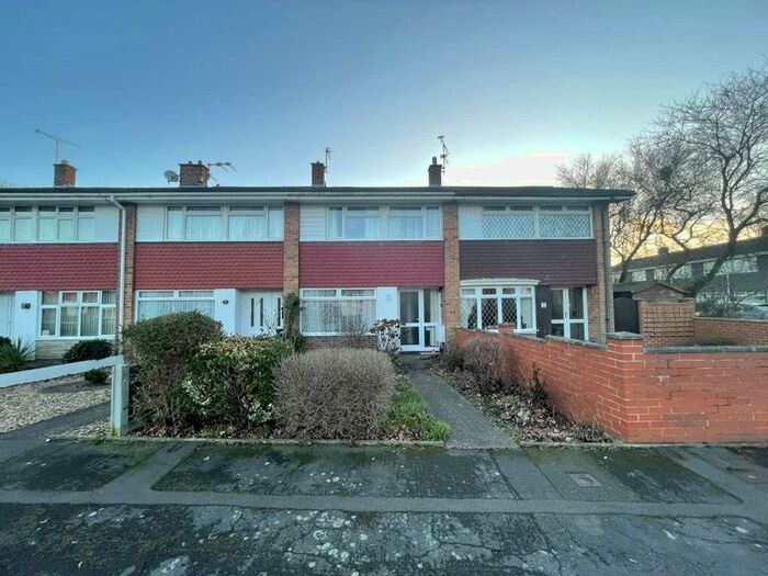 3 Bedroom Terraced House To Rent In Harrow Drive, Burton-On-Trent, Staffordshire, DE14