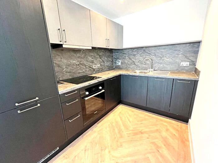 1 Bedroom Flat To Rent In Gunsmith House, B4