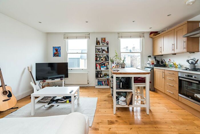 2 Bedroom Flat To Rent In Ondine Road, London, SE15