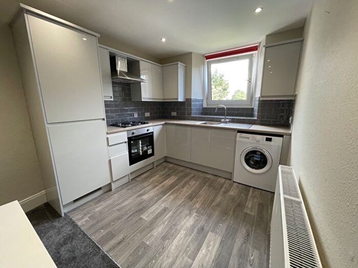 3 Bedroom Flat To Rent In Perth Road, Dundee, DD1