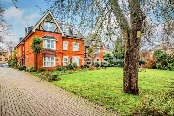 2 Bedroom Apartment To Rent In White Leaf House, North Camp, GU14