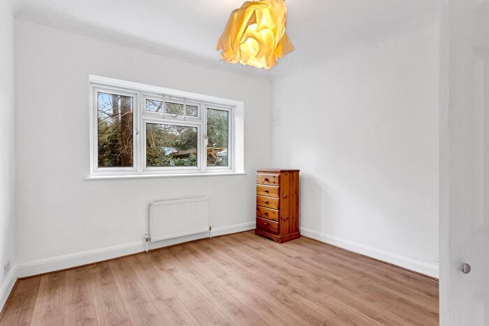 2 Bedroom Flat To Rent In Lyndale Avenue, London, NW2