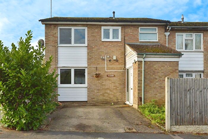 3 Bedroom End Terrace House For Sale In Leaberry, New Bradwell, Milton Keynes, MK13