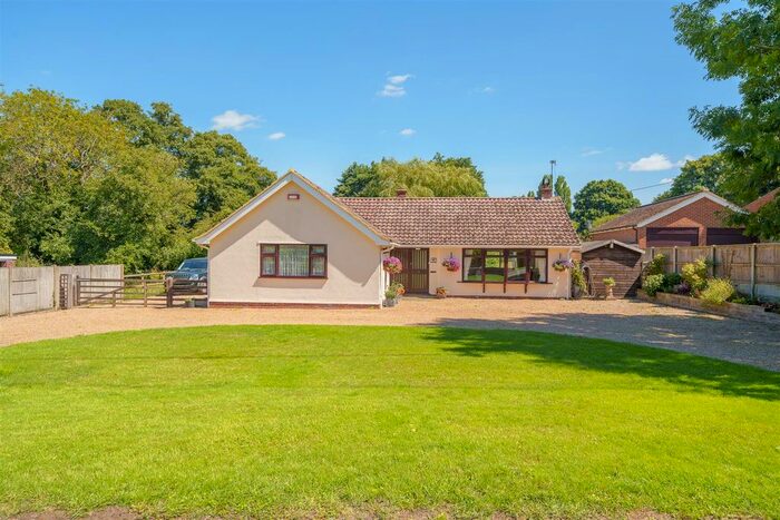 4 Bedroom Equestrian Property For Sale In Stonehill, Sellindge, Ashford, TN25