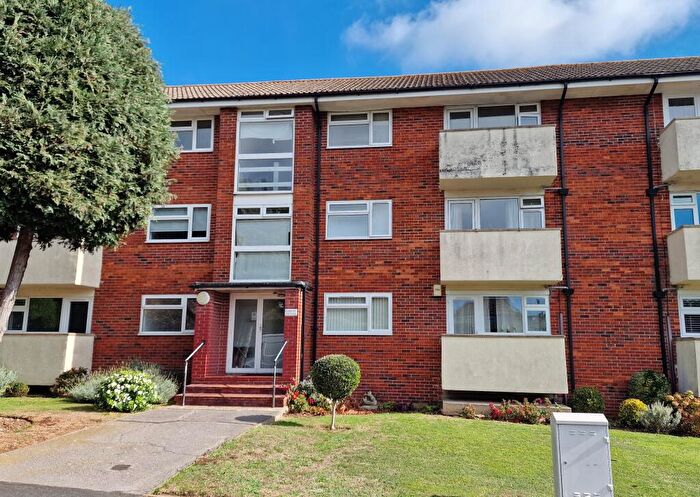 2 Bedroom Flat For Sale In East Lodge Park, Farlington, Portsmouth, PO6