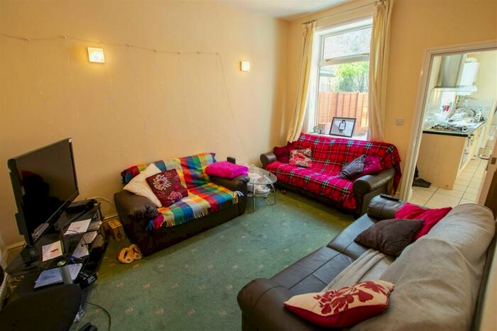 7 Bedroom House To Rent In Heeley Road, Birmingham, B29