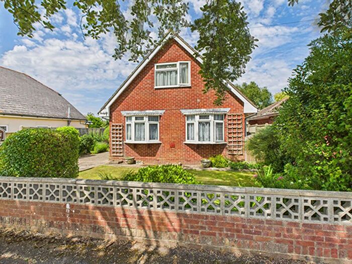 3 Bedroom Detached Bungalow For Sale In New Cut, Hayling Island, PO11