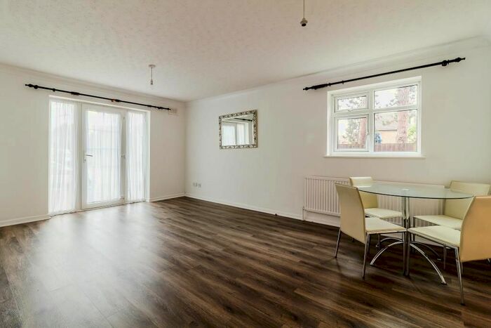 1 Bedroom Flat To Rent In Carlton Road, Sidcup, DA14