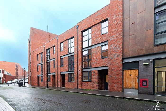 3 Bedroom Town House For Sale In Tenby Street South, Jewellery Quarter, Birmingham City Centre, B1