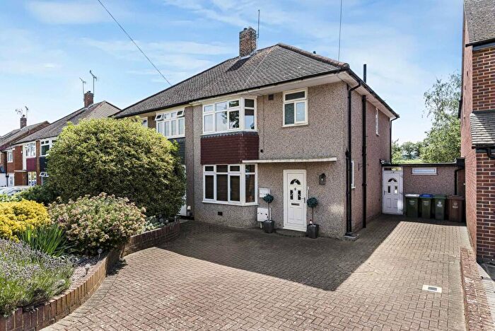 3 Bedroom House For Sale In Glenhurst Avenue, Bexley, DA5