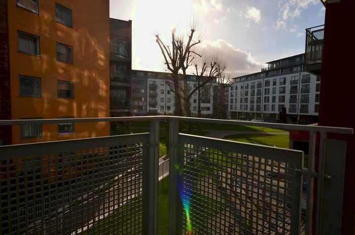 1 Bedroom Flat To Rent In Deals Gateway, London, SE13