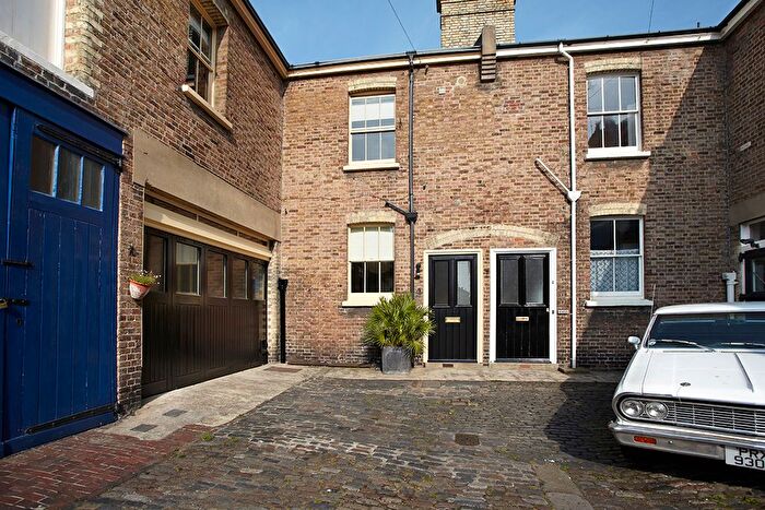 2 Bedroom Terraced House To Rent In St. Johns Place, Hove, BN3