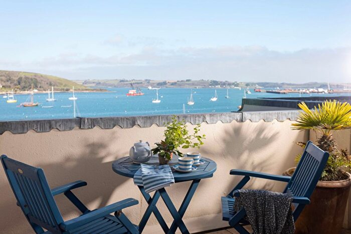 1 Bedroom Flat For Sale In High Street, Falmouth, TR11