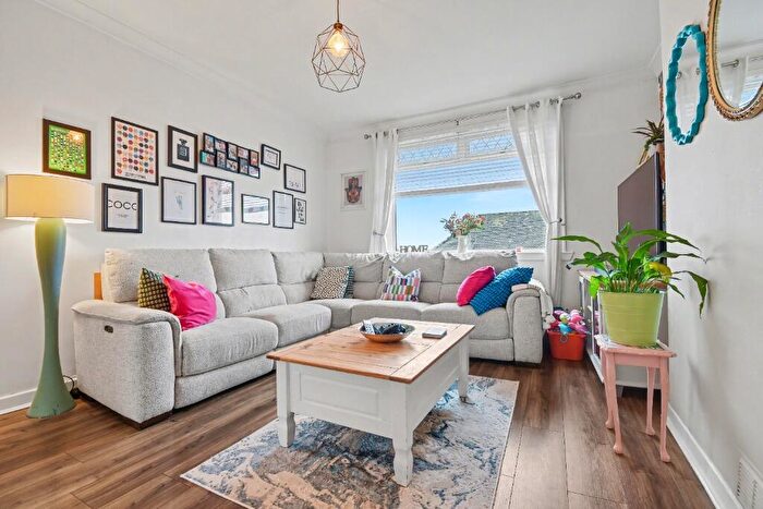 2 Bedroom Flat For Sale In Mathie Crescent, Inverclyde, Gourock, PA19