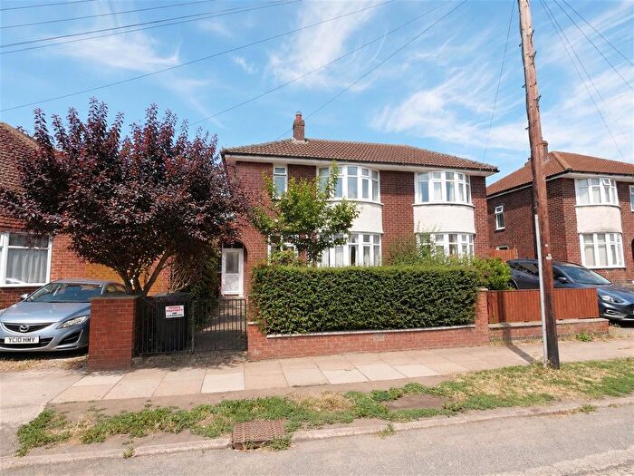 3 Bedroom Semi Detached House For Sale In Wilton Rise, Off Holgate Road, YO24