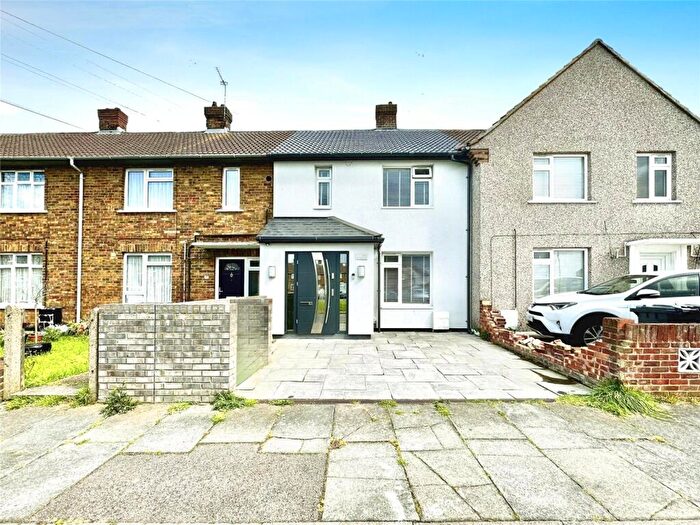 3 Bedroom Terraced House For Sale In Wellcome Avenue, Dartford, Kent, DA1