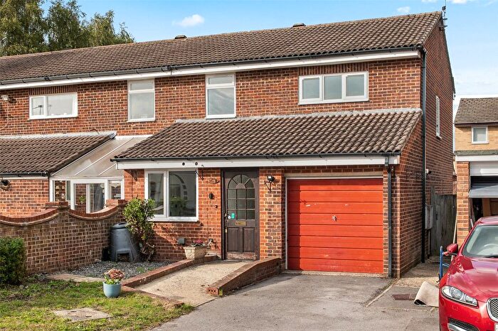 3 Bedroom Semi-Detached House For Sale In Avocet Crescent, College Town, Sandhurst, Berkshire, GU47