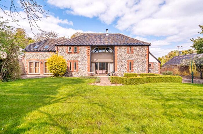 4 Bedroom Barn Conversion For Sale In West Farm, Barnham, Thetford, Norfolk, IP24