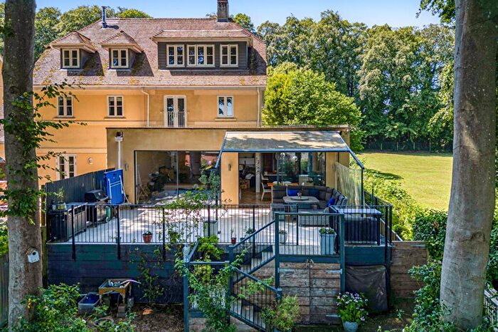 5 Bedroom Semi-Detached House For Sale In Chilbolton Avenue, Winchester, Hampshire, SO22