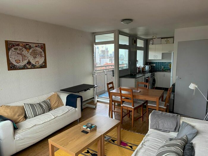 2 Bedroom Flat To Rent In Lawn Lane, Vauxhall, SW8