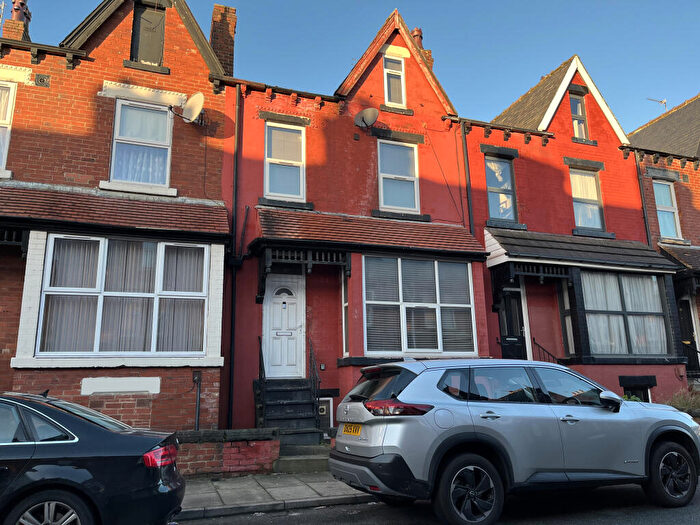 3 Bedroom Terraced House For Sale In Hillcrest View, Leeds, West Yorkshire, LS7