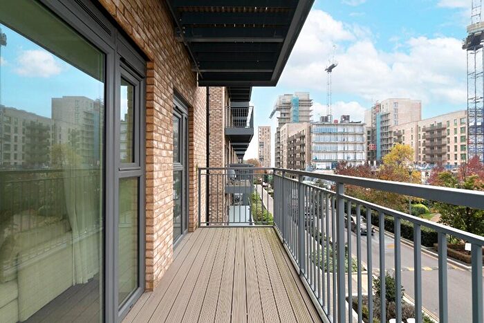 2 Bedroom Flat To Rent In Beaufort Square, London, NW9