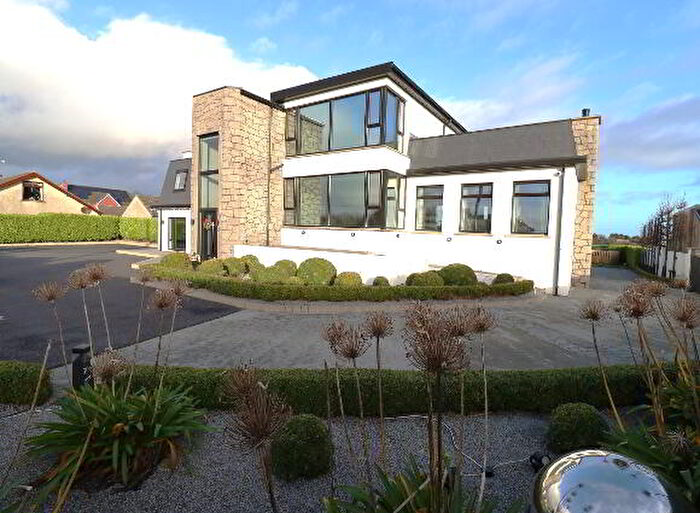 4 Bedroom Detached Bungalow With Annexs For Sale In Moor Road, Kilkeel, BT34