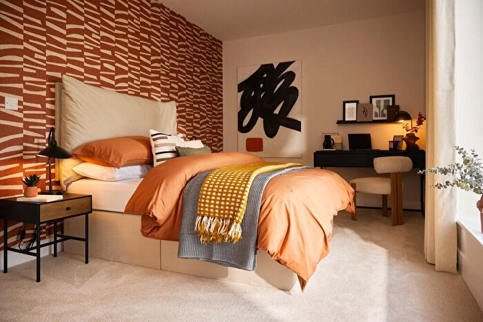 3 Bedroom House For Sale In Bronze Walk, Erith, DA8