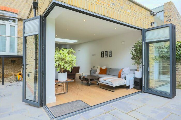 1 Bedroom Apartment To Rent In Mercers Road, Islington, London, N19