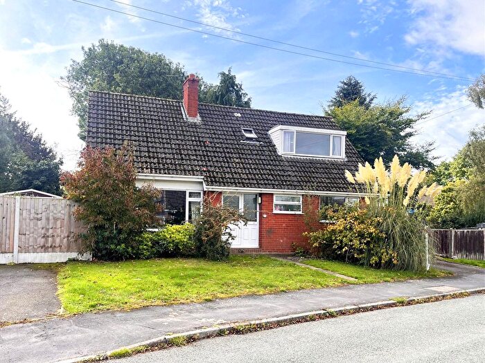4 Bedroom Bungalow For Sale In The Oval, Bicton, Shrewsbury, Shropshire, SY3