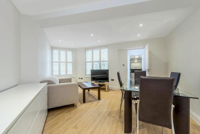 3 Bedroom Flat To Rent In Lupus Street, London, SW1V