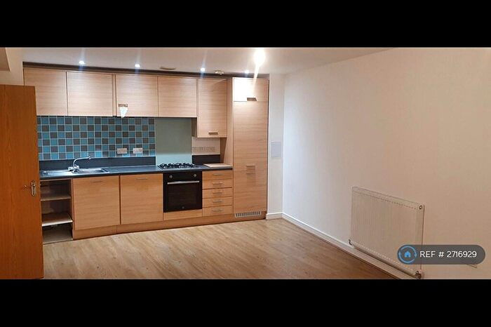 2 Bedroom Flat To Rent In Waterstone Way, Greenhithe, DA9