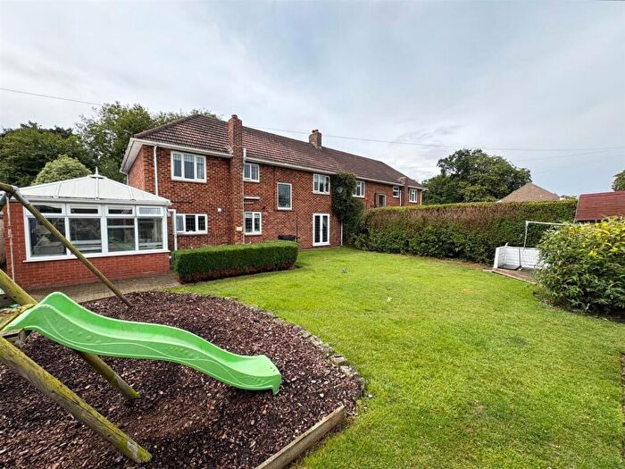 4 Bedroom Semi Detached House For Sale In Valiant Road, Manby, Louth, LN11