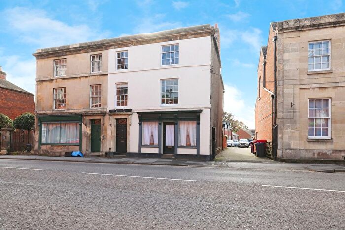 2 Bedroom Flat For Sale In Northgate Street, Devizes, SN10