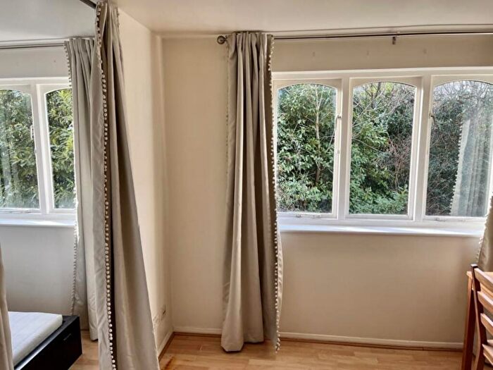 1 Bedroom Flat For Sale In Carew Court, Samuel Close, London, SE14