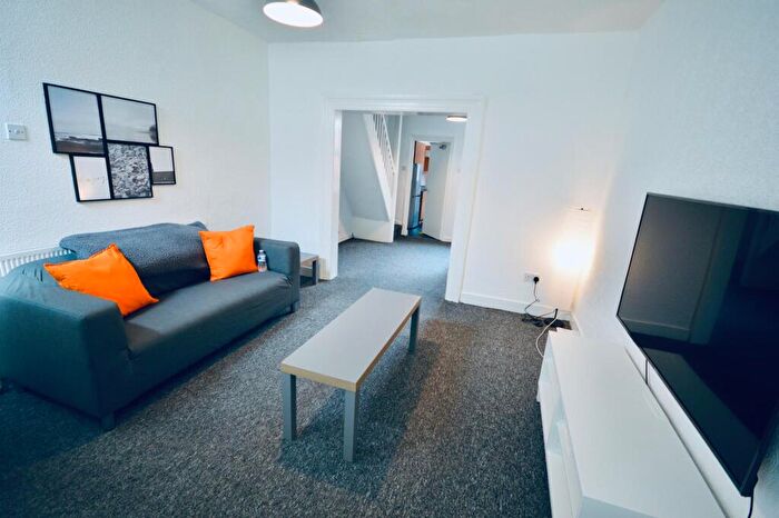 2 Bedroom House To Rent In Bartlett Street, Smithdown / Wavertree, Liverpool, L15