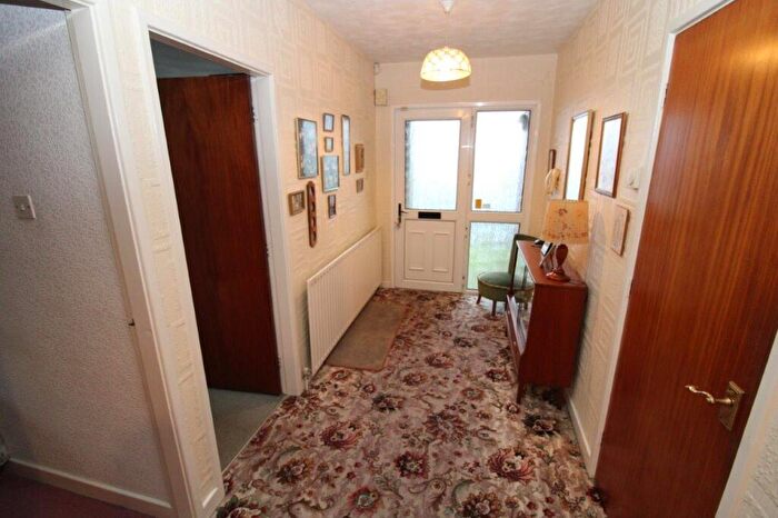 3 Bedroom Bungalow For Sale In Downs Crescent, Gawber, Barnsley, S75