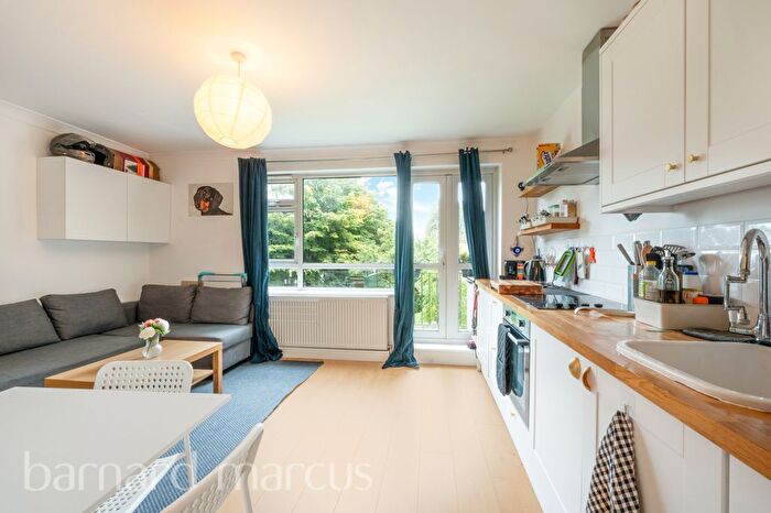 1 Bedroom Flat To Rent In Weydown Close, London, SW19