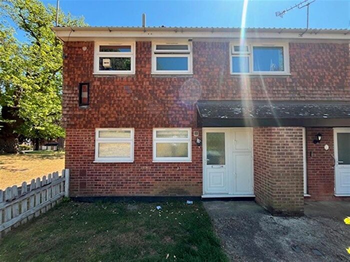1 Bedroom Maisonette For Sale In Winchester Way, Ipswich, IP2