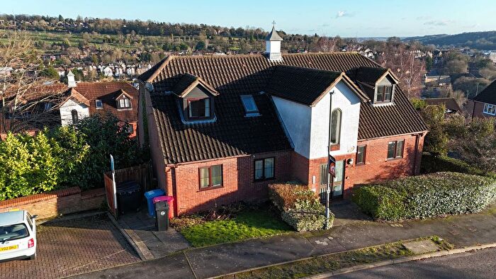 2 Bedroom Flat For Sale In Garratts Way, High Wycombe, HP13