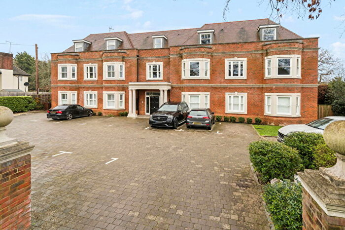2 Bedroom Apartment For Sale In Ducks Hill Road, Northwood, HA6