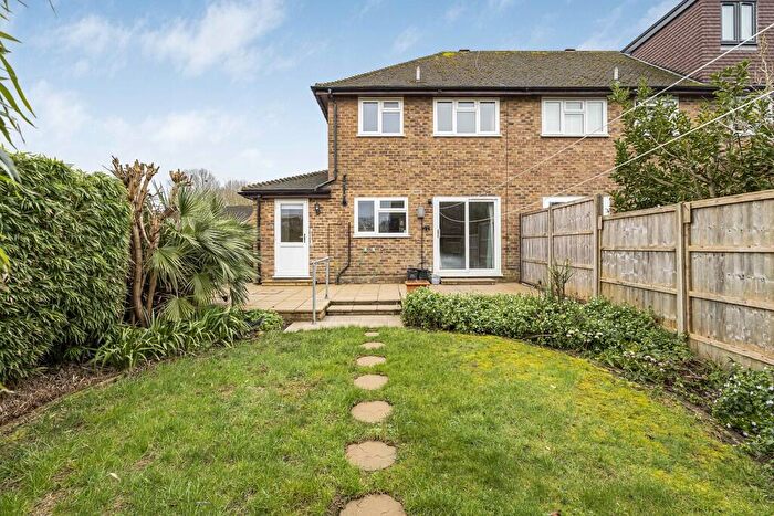 3 Bedroom End Of Terrace House To Rent In Kingfisher Drive, Guildford, GU4