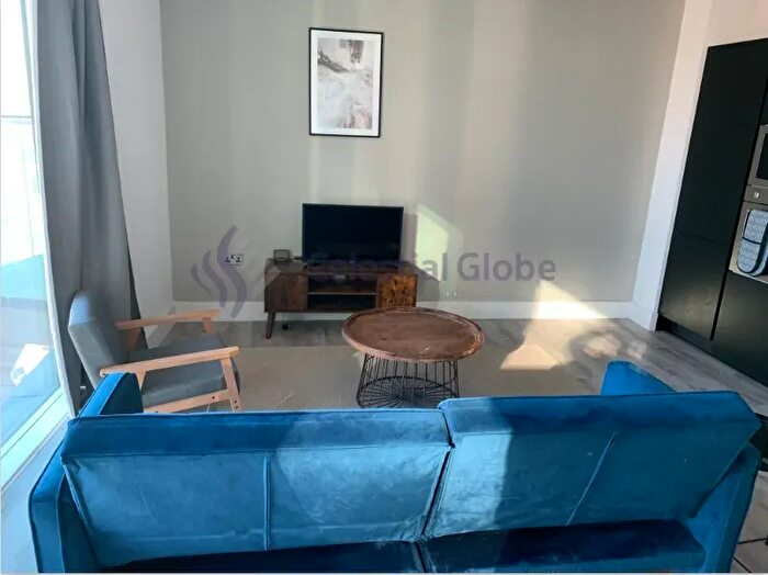 1 Bedroom Flat For Sale In Portal Way, Acton, W3