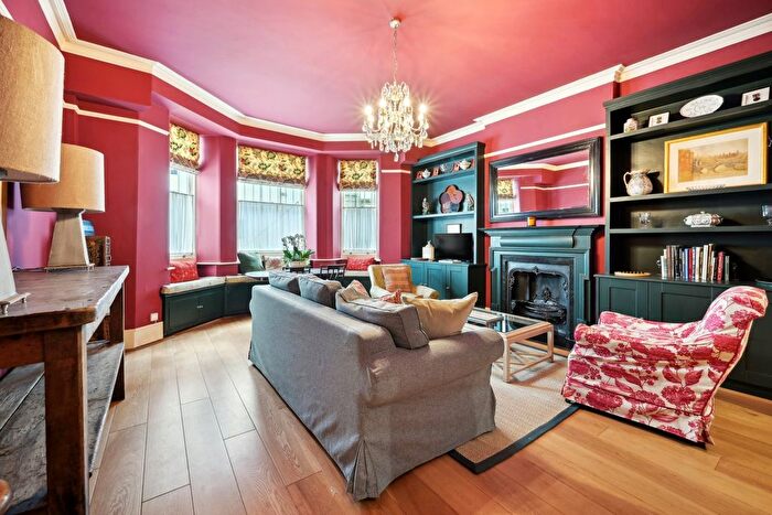 1 Bedroom Flat To Rent In Queensberry Place, South Kensington, SW7