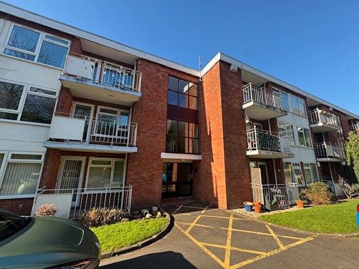 2 Bedroom Flat To Rent In Woburn Crescent, Birmingham, B43